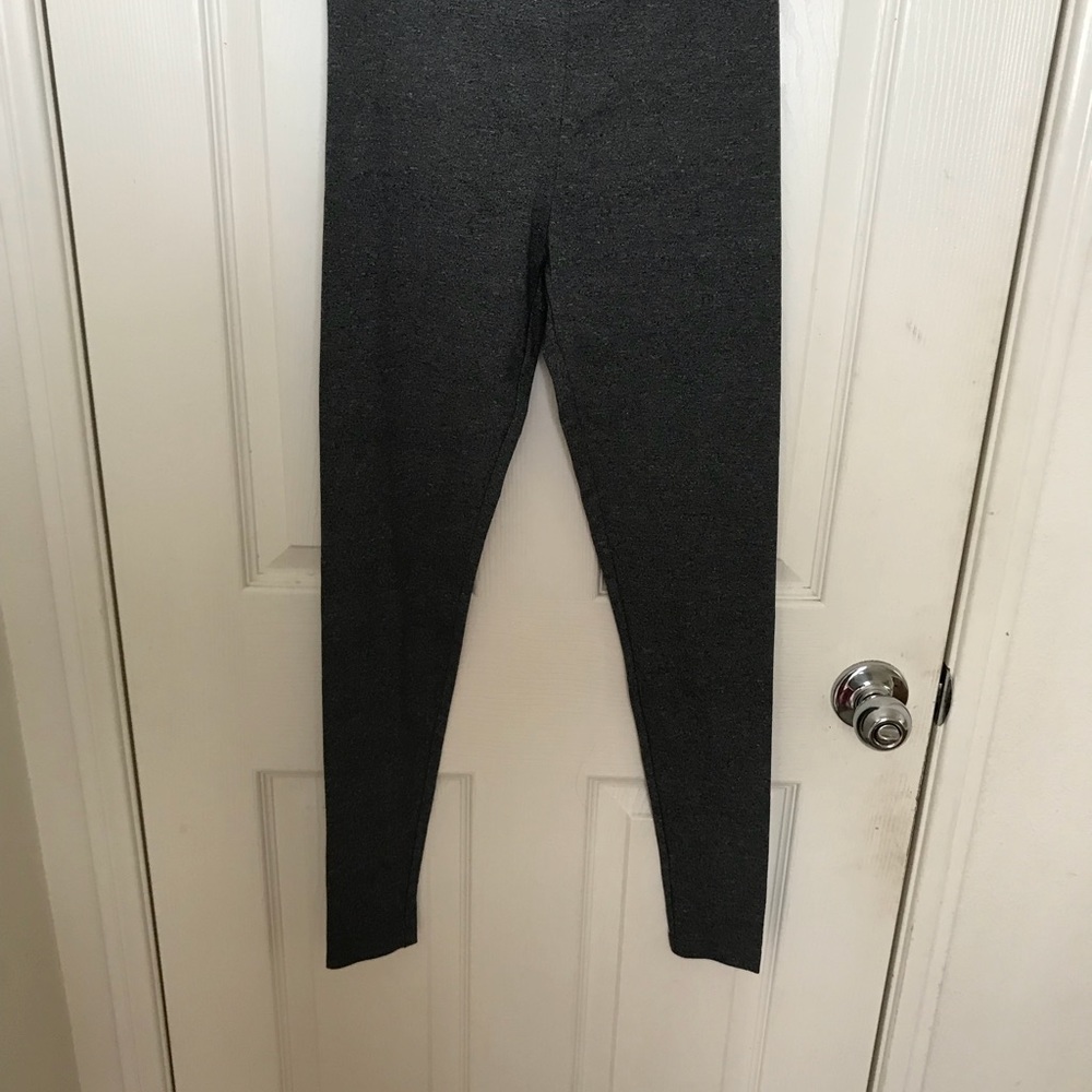 🛑SOLD🛑Charcoal Gray leggings. NWOT - Picture 2 of 5